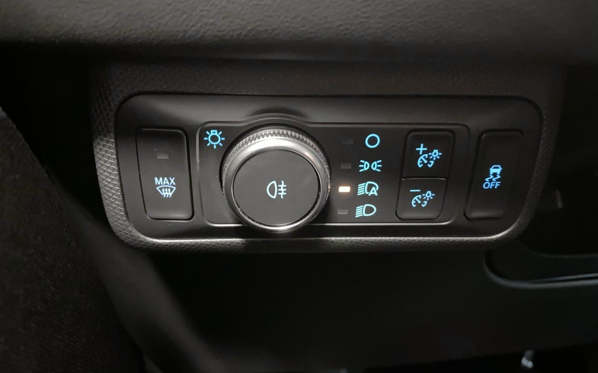 Blå Ford Mustang Mach-E fra 2022