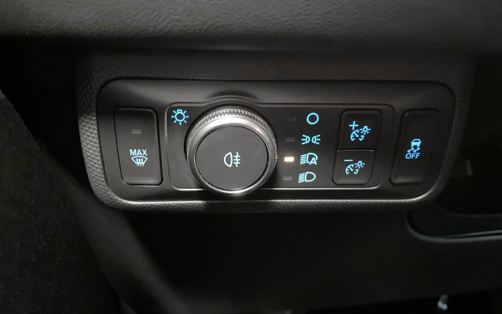 Sølv Ford Mustang Mach-E fra 2022