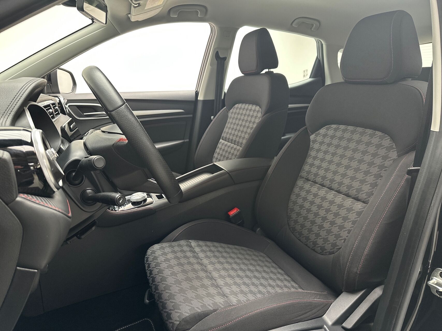 Sort MG ZS EV fra 2023