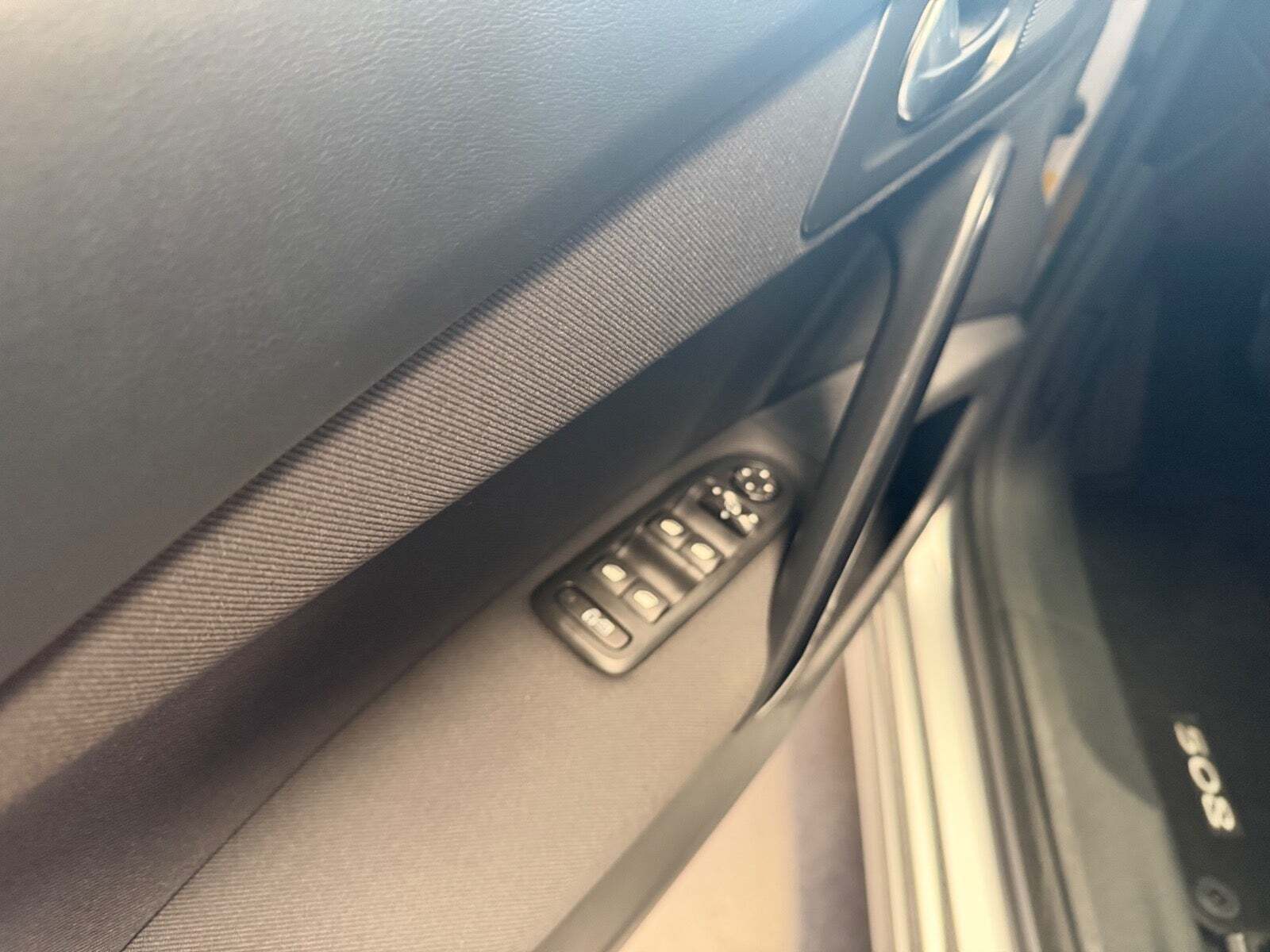 Grå Peugeot 508 fra 2014