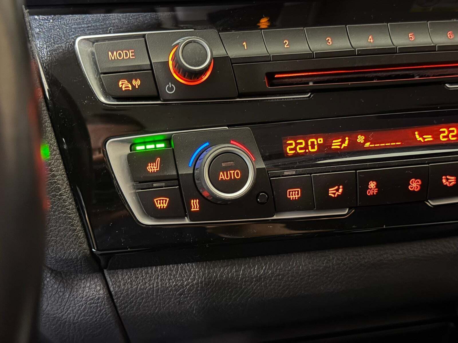 Sort BMW 118d fra 2017