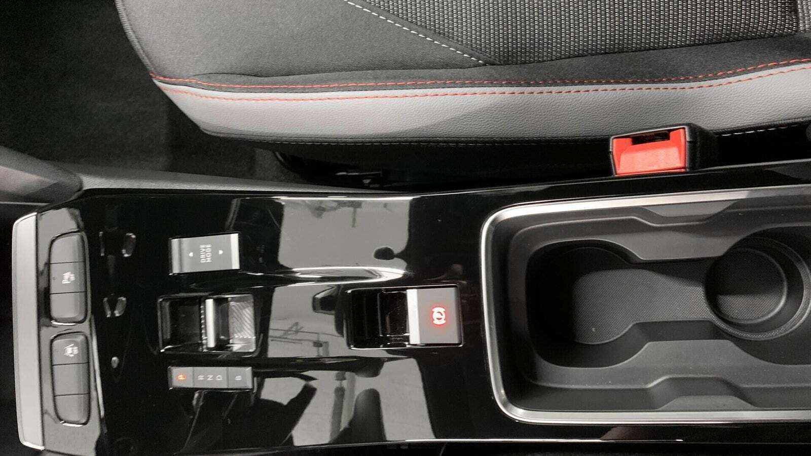 Grøn Opel Mokka-e fra 2023