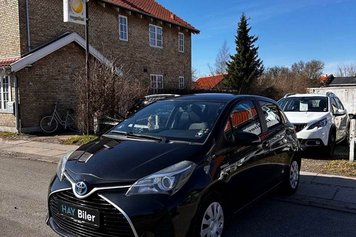 Sort Toyota Yaris fra 2015