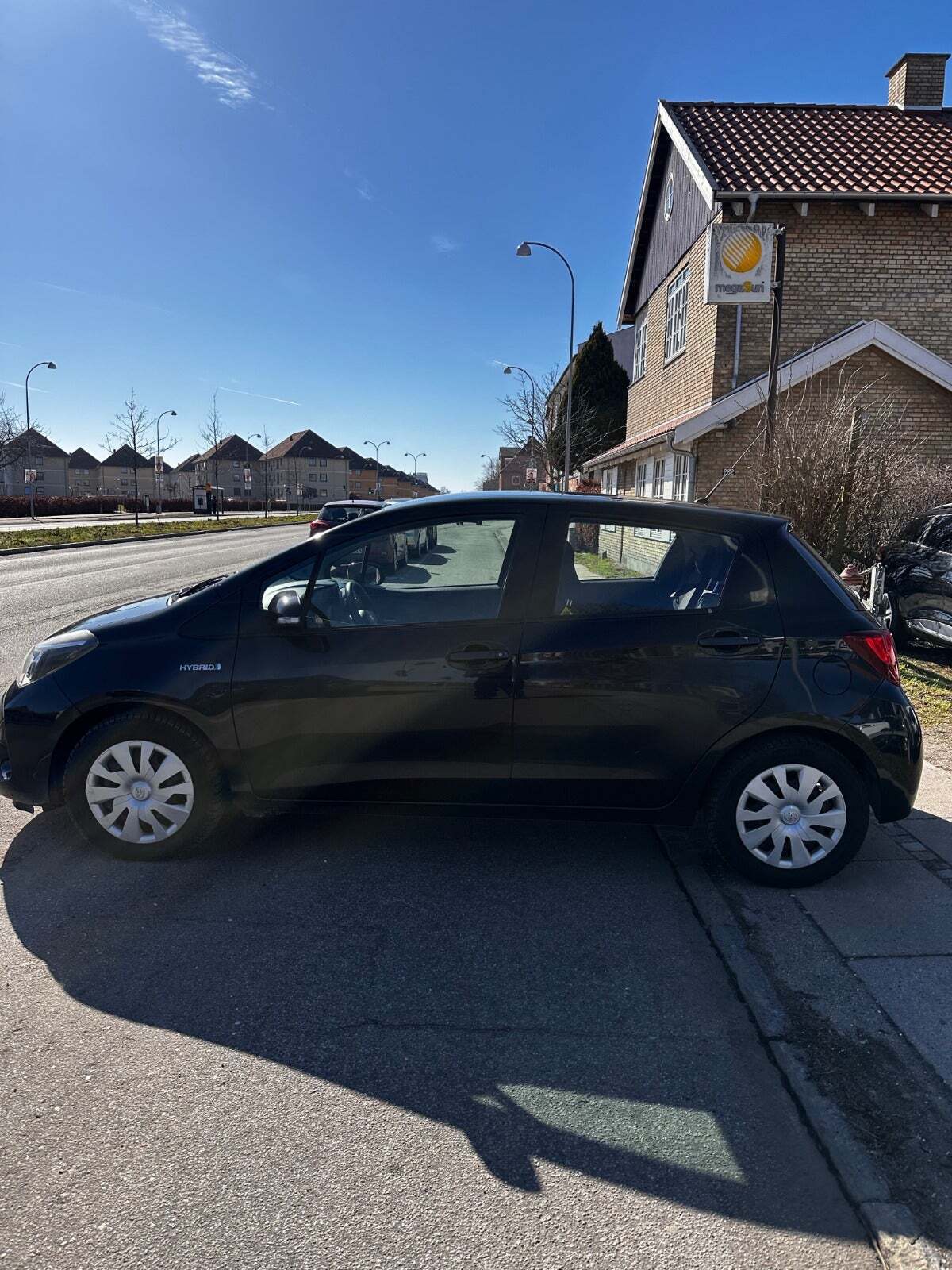 Sort Toyota Yaris fra 2015