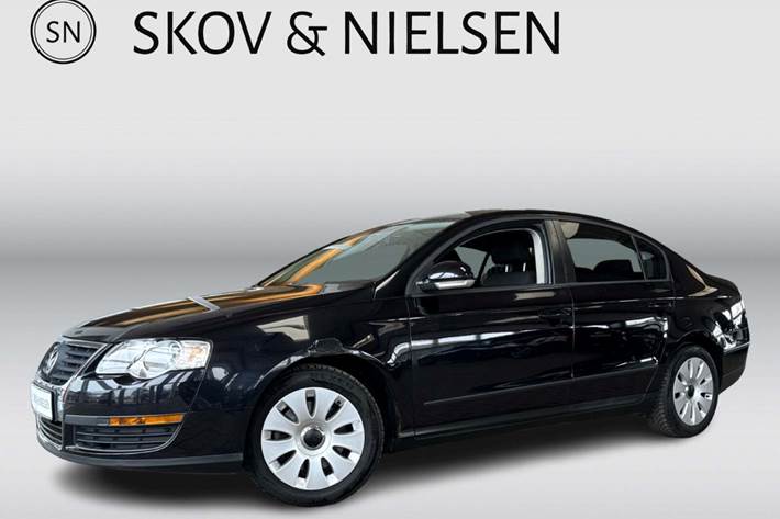 Sort VW Passat fra 2006