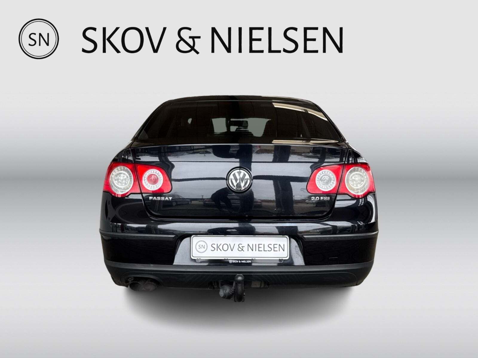 Sort VW Passat fra 2006