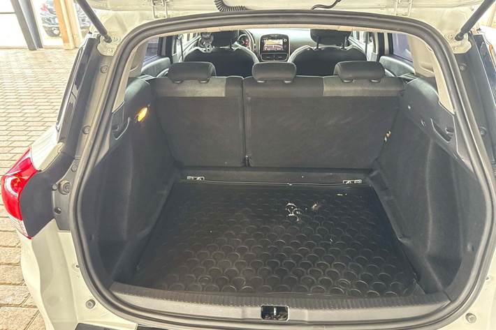 Hvid Renault Clio IV fra 2019