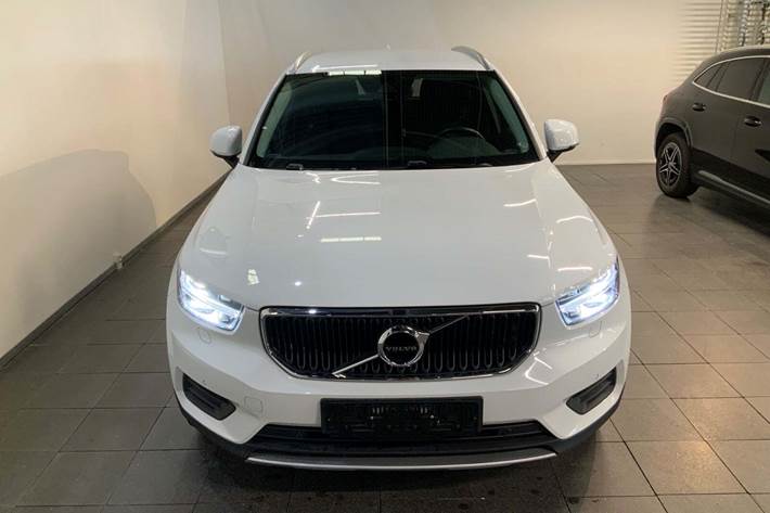 Hvid Volvo XC40 fra 2020