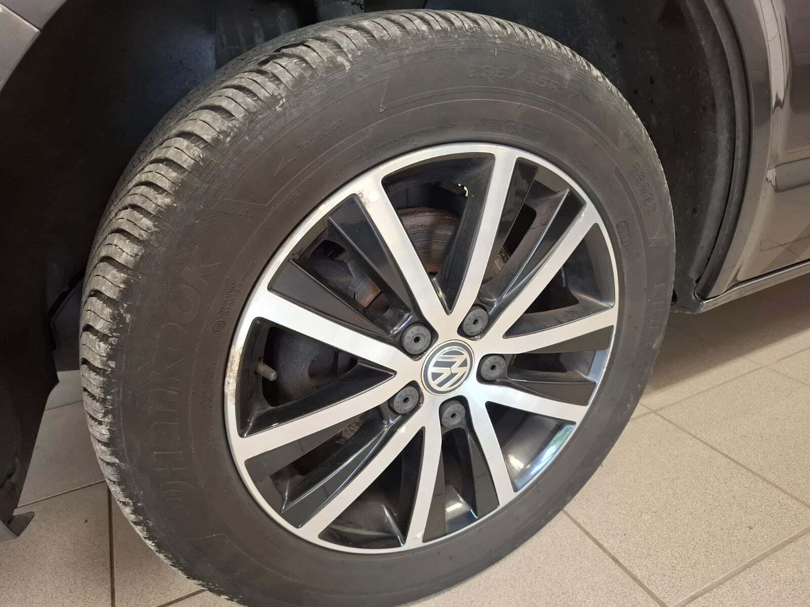 Grå VW California fra 2019