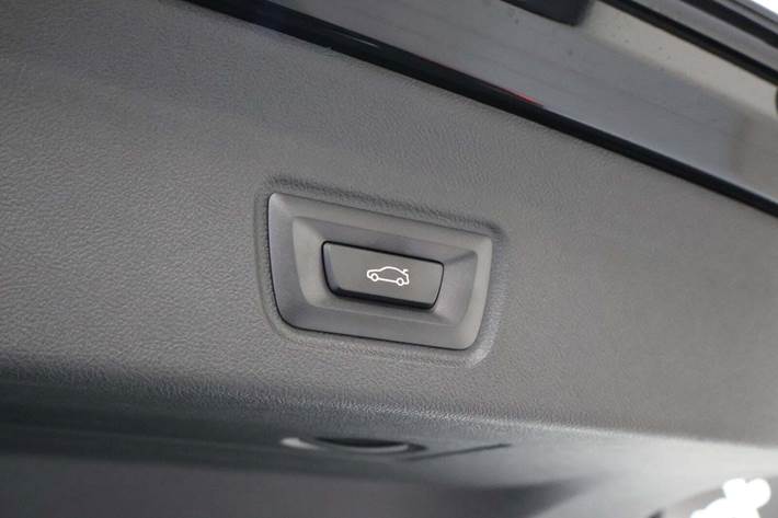 Sort BMW i4 fra 2025