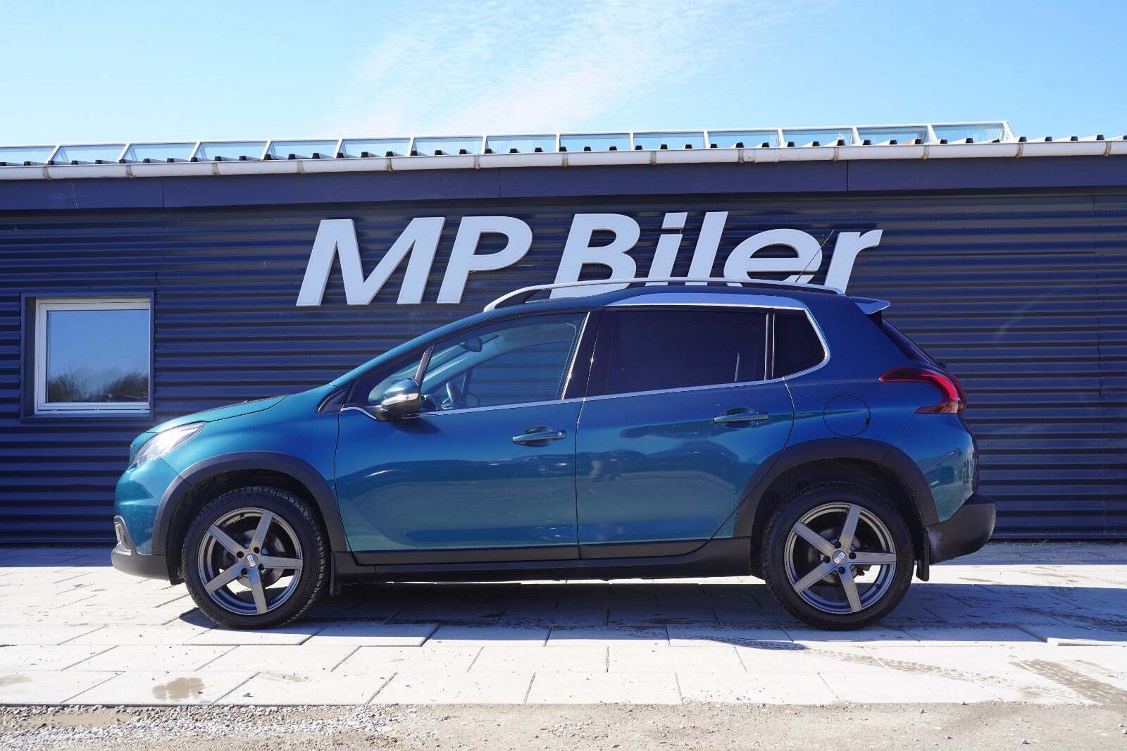 Peugeot 2008 1,6 BlueHDi 100 Allure Sky