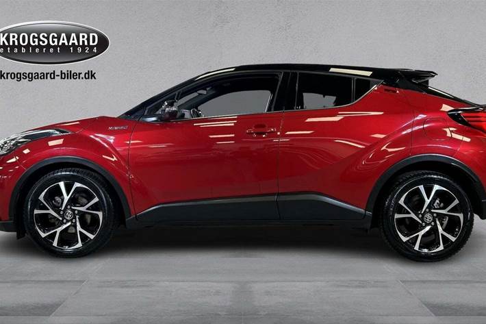 Rød Toyota C-HR fra 2021