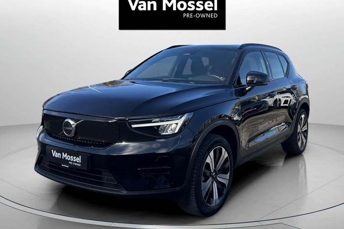 Sort Volvo XC40 fra 2023