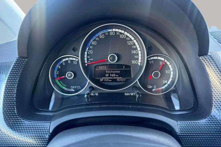 Hvid VW E-UP! fra 2021