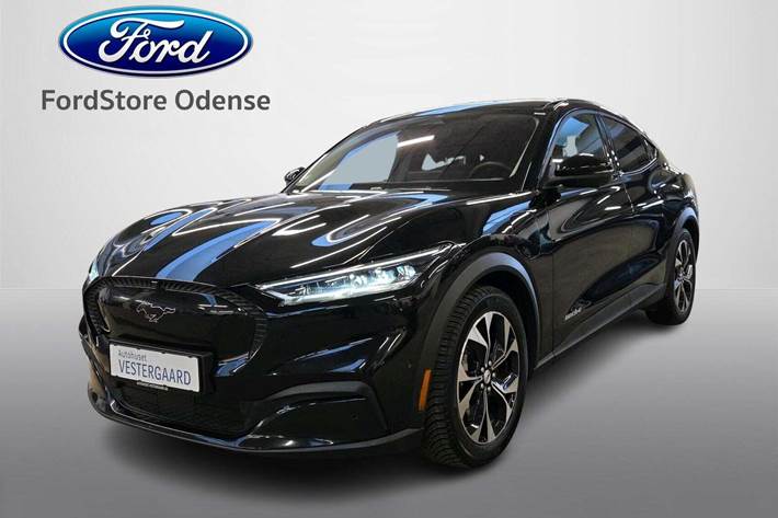 Sort Ford Mustang Mach-E fra 2021 set udefra