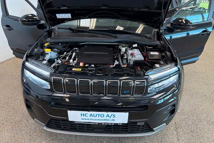 Sort Jeep Avenger fra 2023