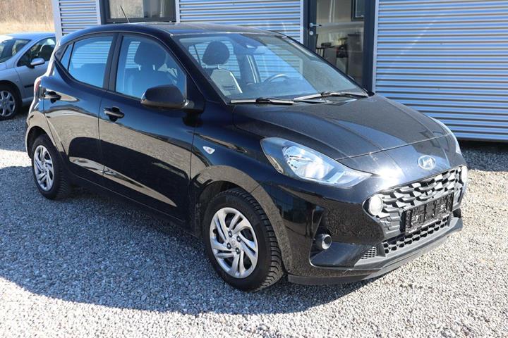 Sort Hyundai i10 fra 2021 set udefra