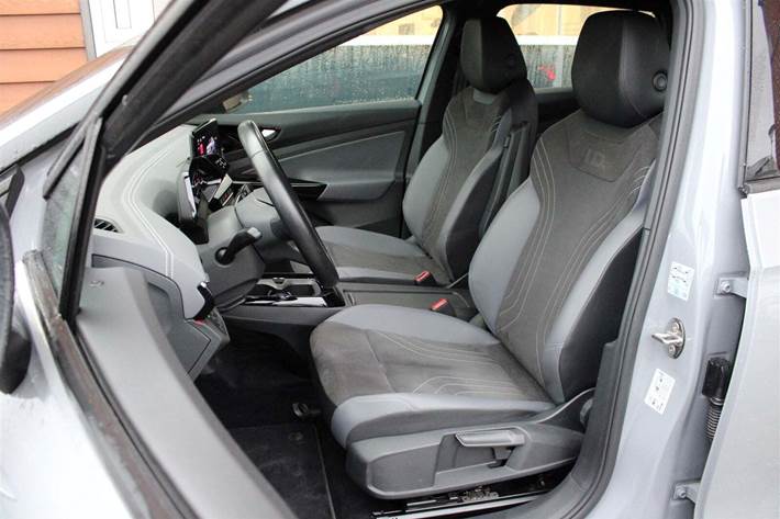 Grå VW ID.4 fra 2022