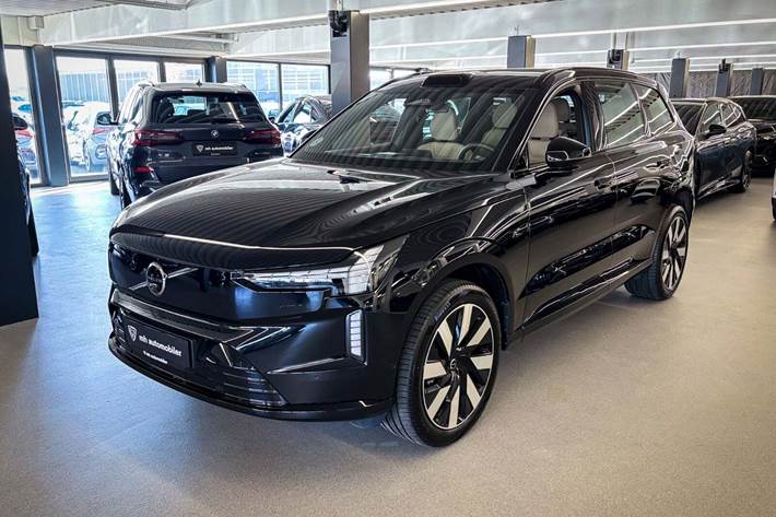 Sort Volvo EX90 fra 2025