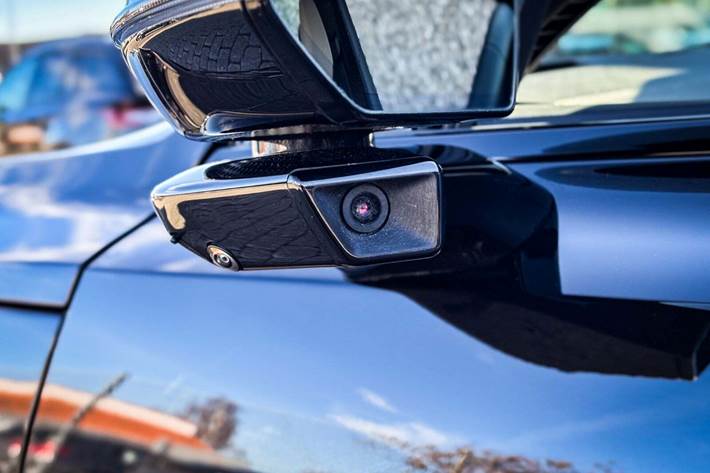 Sort Volvo EX90 fra 2025