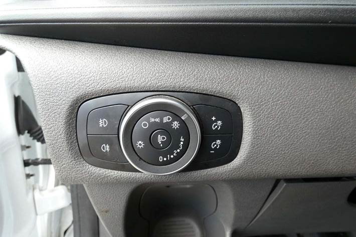 Hvid Ford Transit Custom 300L fra 2023