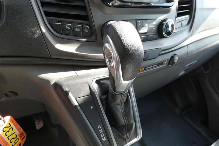 Hvid Ford Transit Custom 300 L2 fra 2022