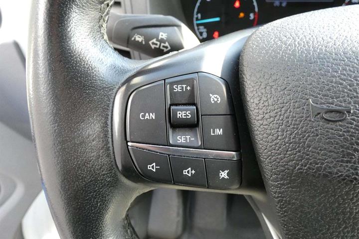 Hvid Ford Transit Custom 300 L2 fra 2022