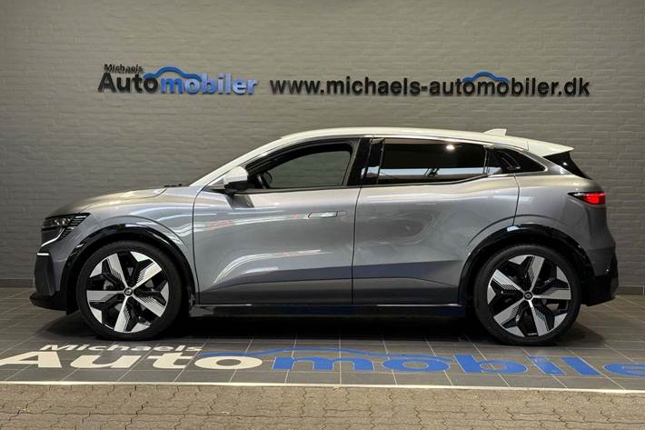 Grå Renault Megane E-Tech fra 2024