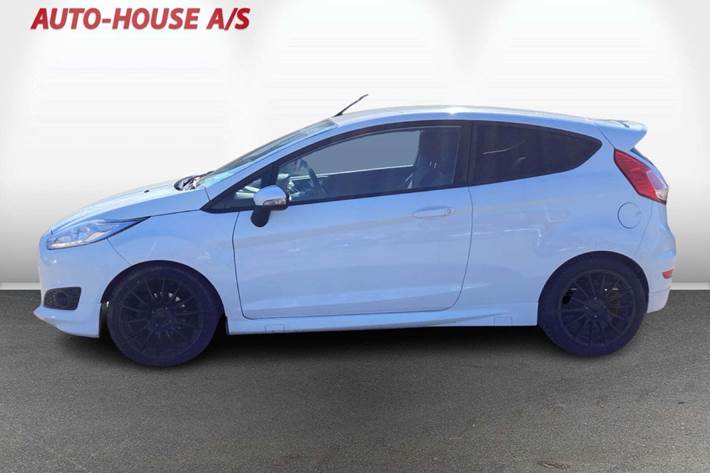 Hvid Ford Fiesta fra 2014