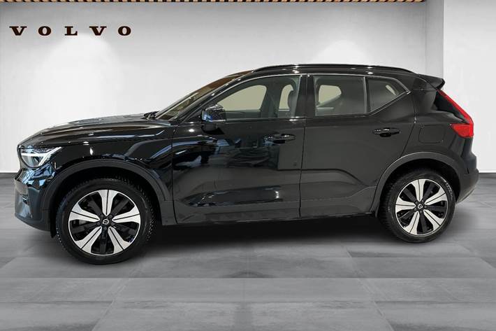 Sort Volvo XC40 fra 2023