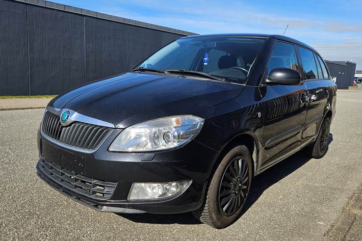 Sort Skoda Fabia fra 2010