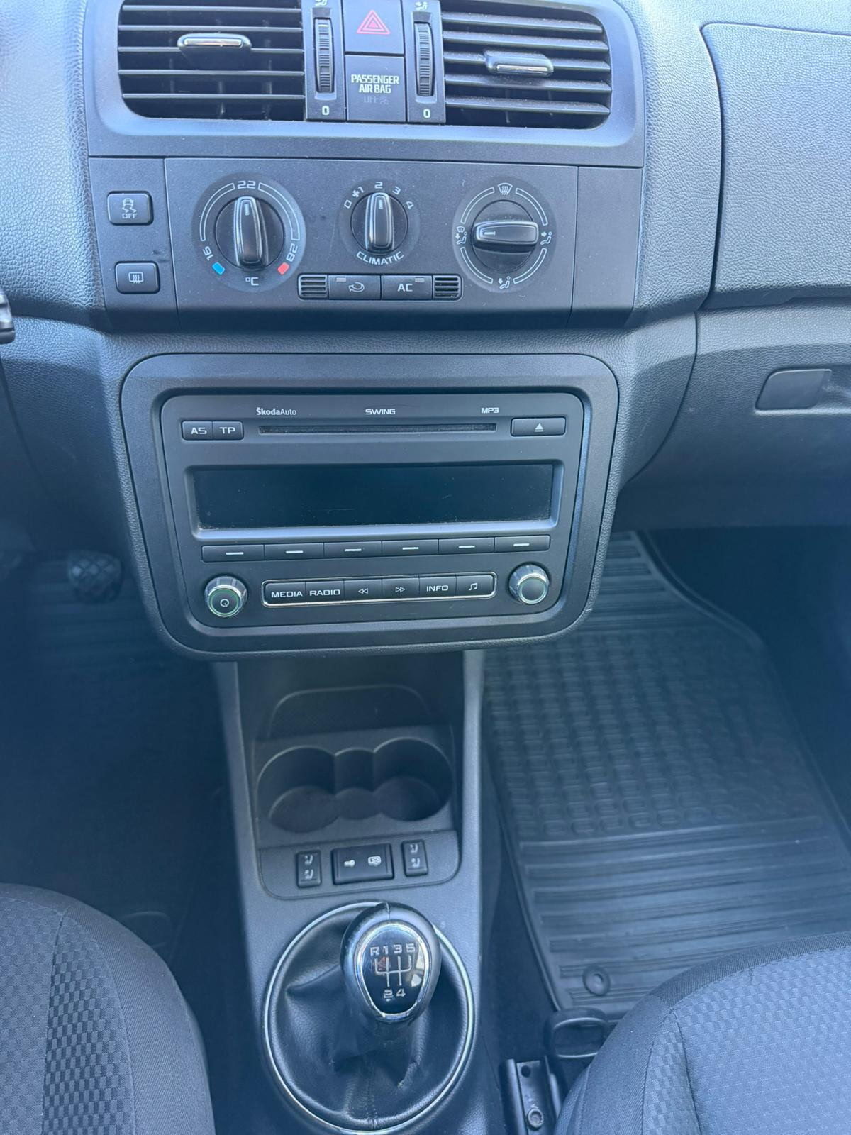 Sort Skoda Fabia fra 2010