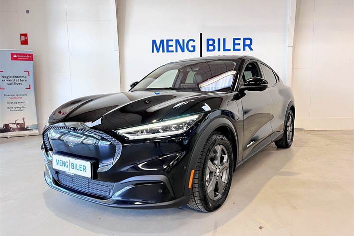 Sort Ford Mustang Mach-E fra 2021 set udefra