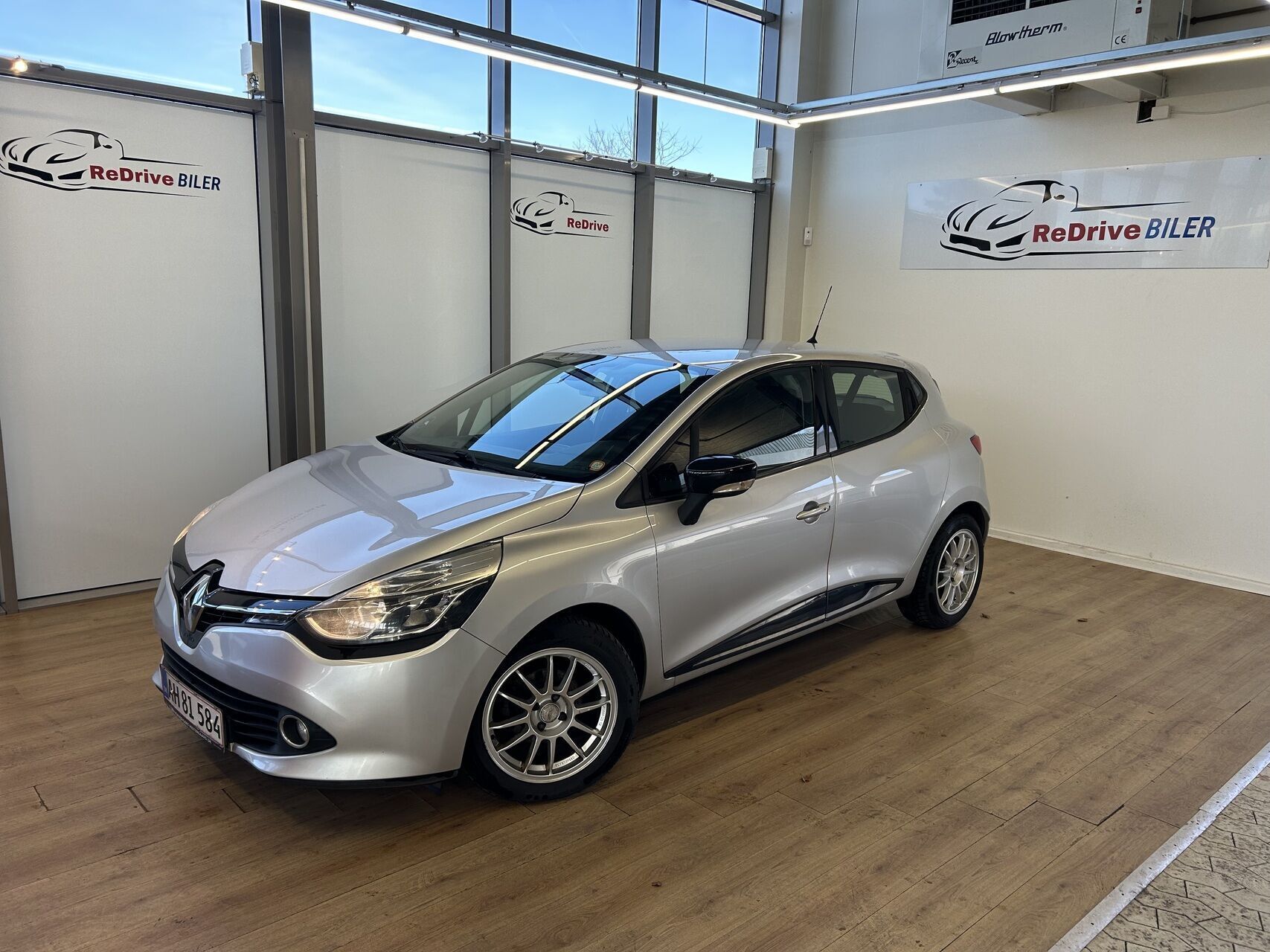 Renault Clio 1,2 16V Expression 75HK 5d