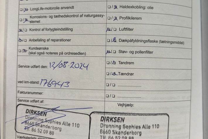 Sort VW Passat fra 2016