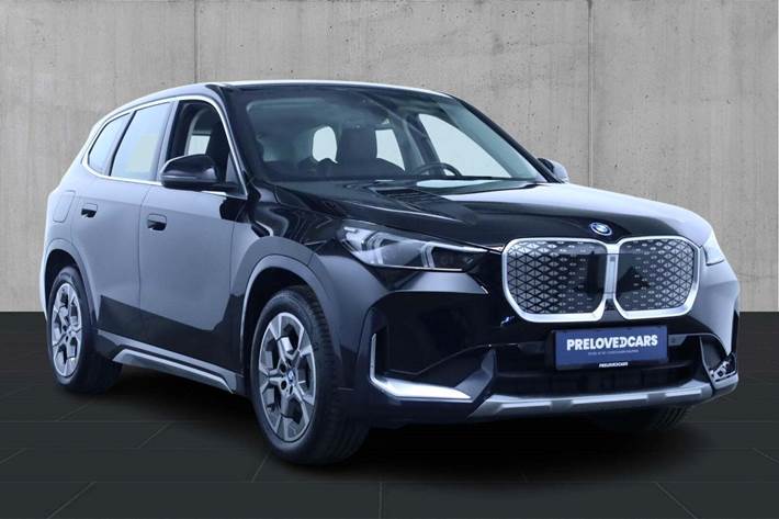 Sort BMW iX1 fra 2023