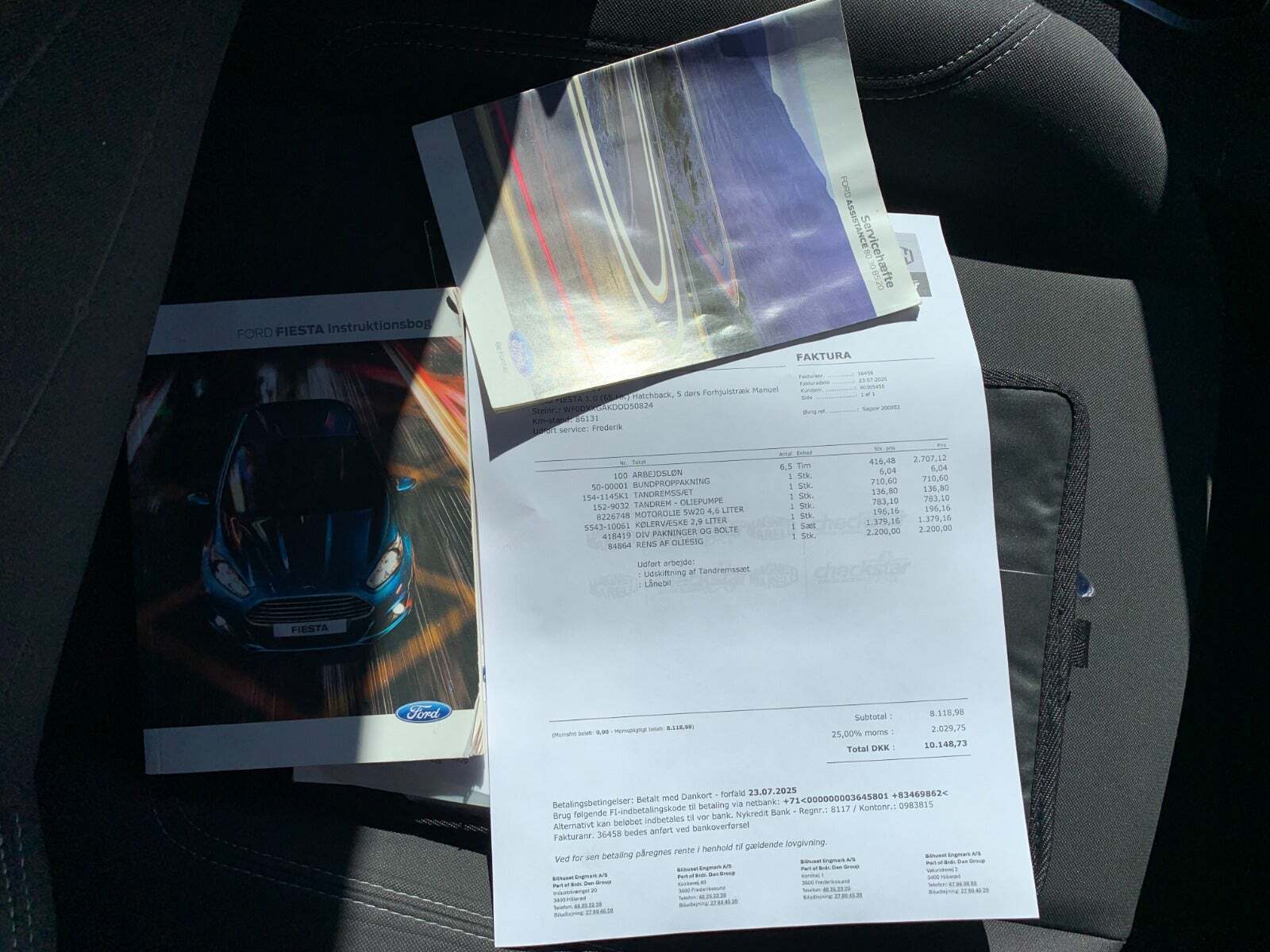 Blå Ford Fiesta fra 2014