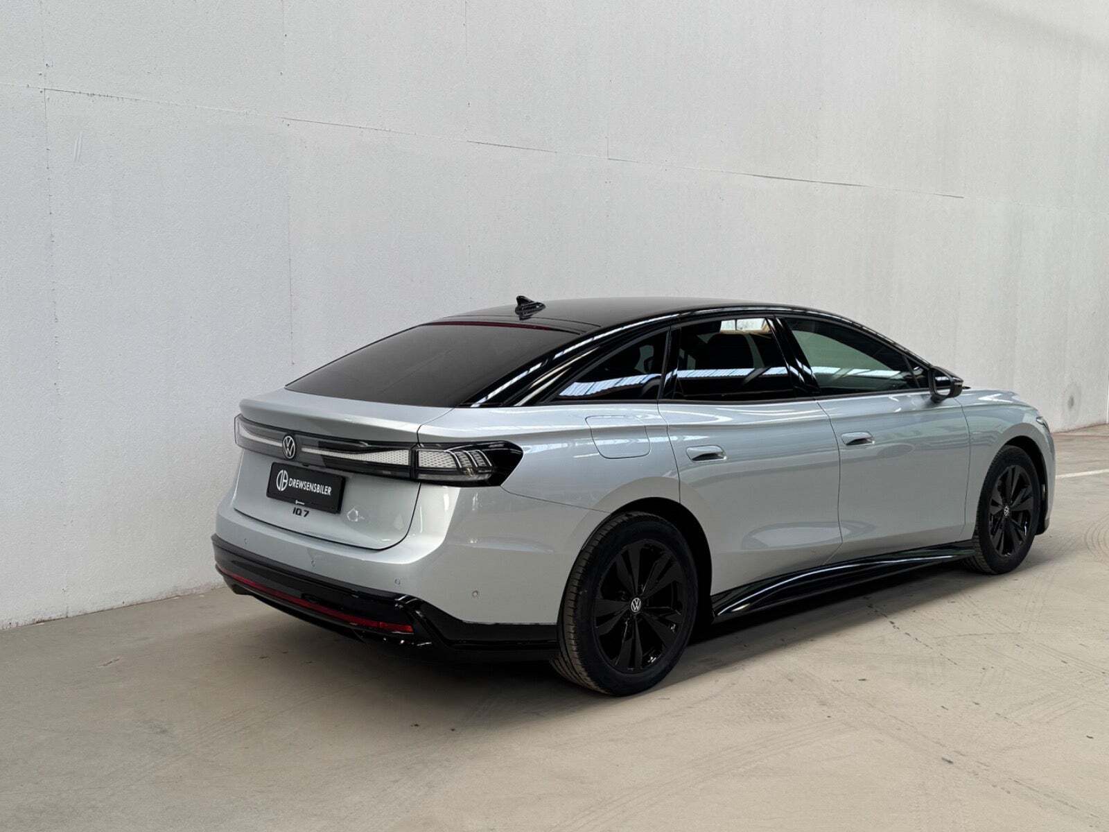 Sølv VW ID.7 fra 2025