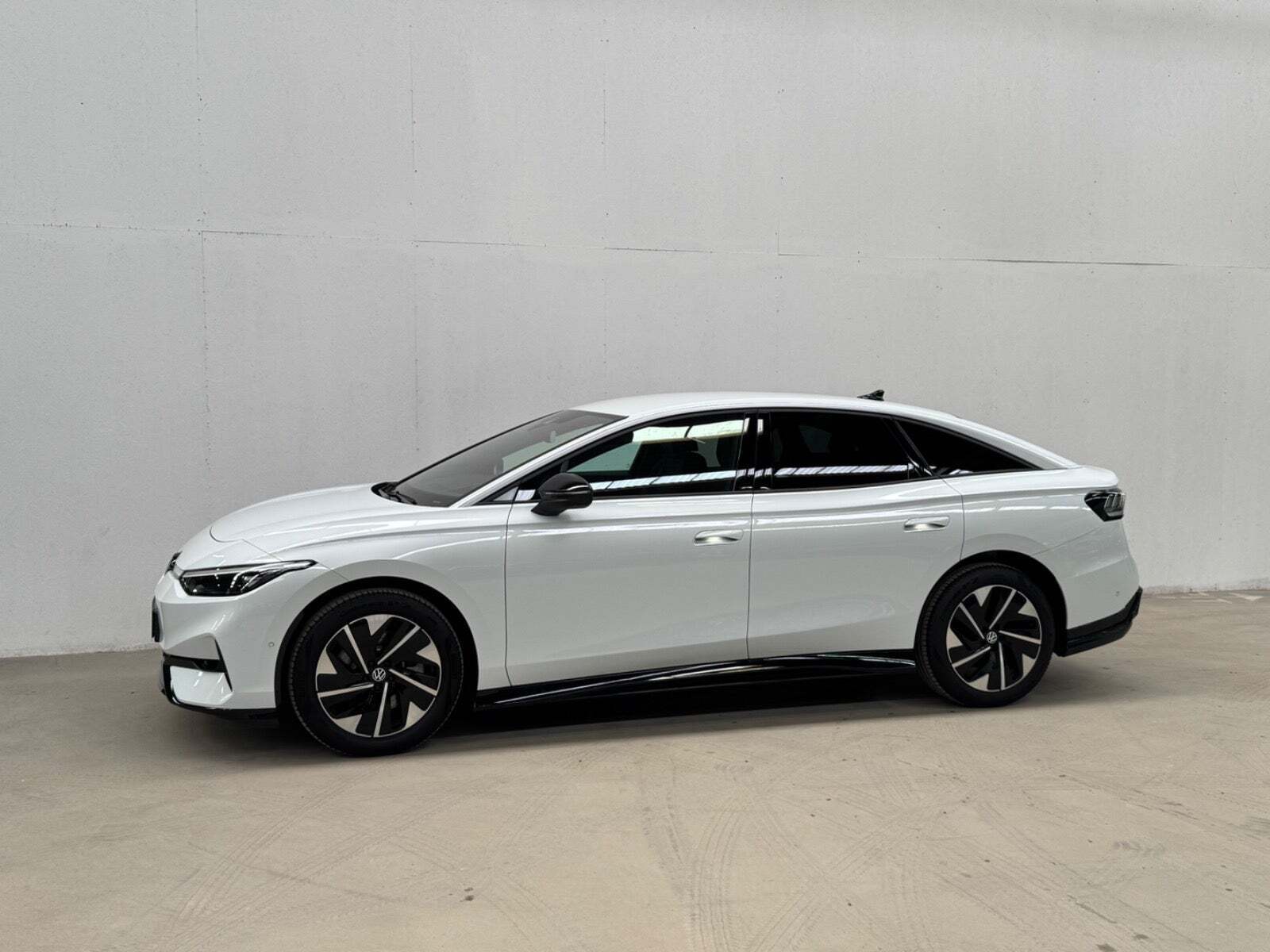 Hvid VW ID.7 fra 2025