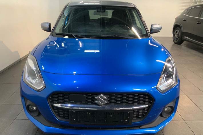 Blå Suzuki Swift fra 2020
