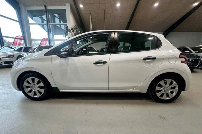Hvid Peugeot 208 fra 2014
