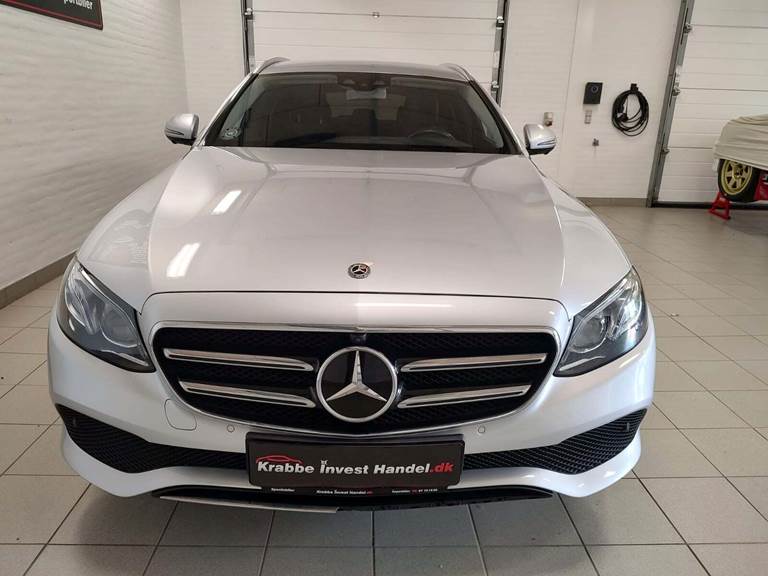 Mercedes E300 de 2,0 Avantgarde stc. aut.