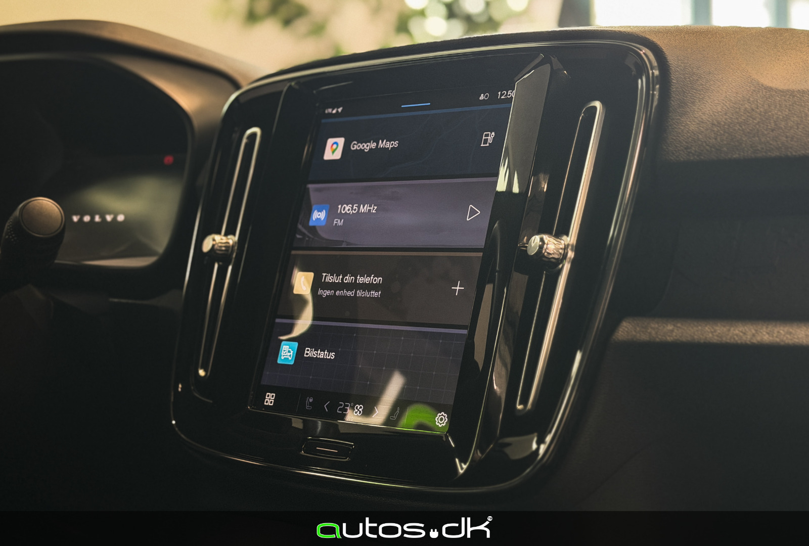 Sølv Volvo C40 fra 2023