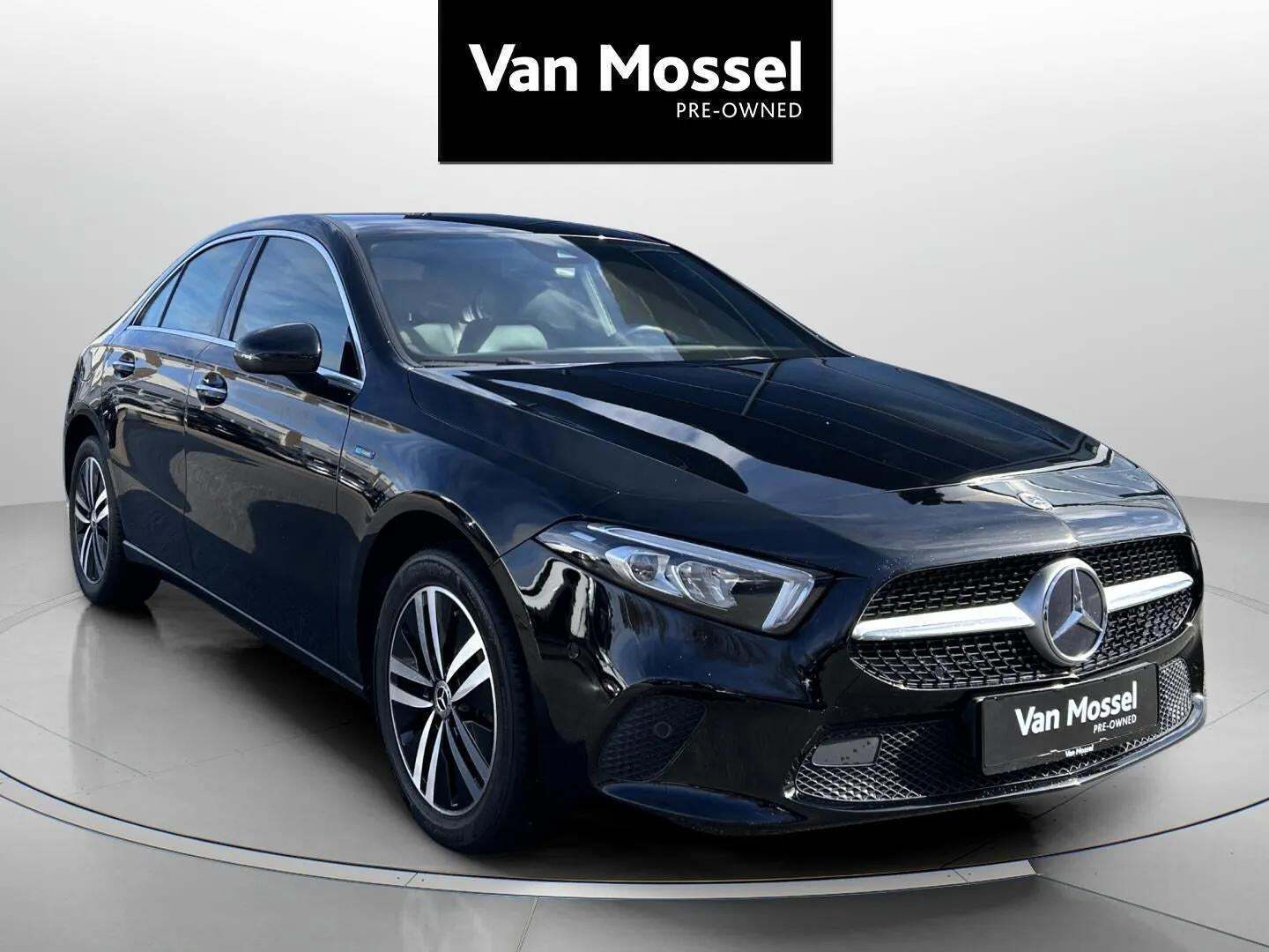 Sort Mercedes A250 e fra 2020