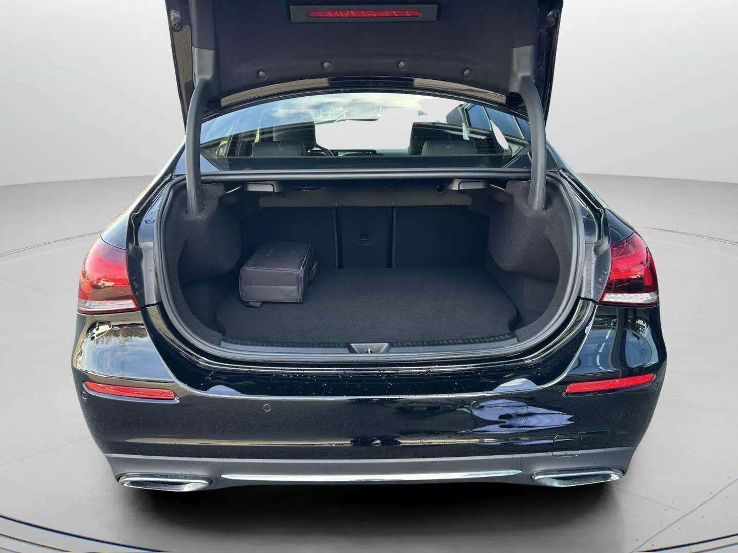 Sort Mercedes A250 e fra 2020