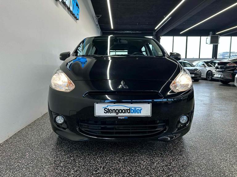 Mitsubishi Space Star 1,2 Black & White CVT