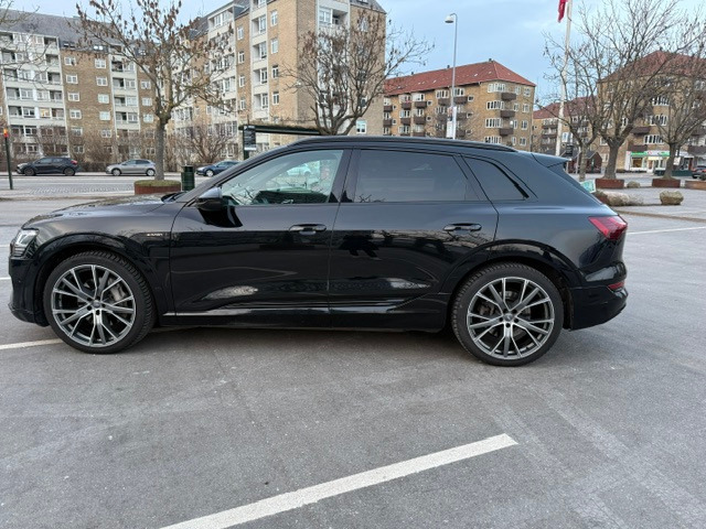 Audi e-tron 50 S-line quattro