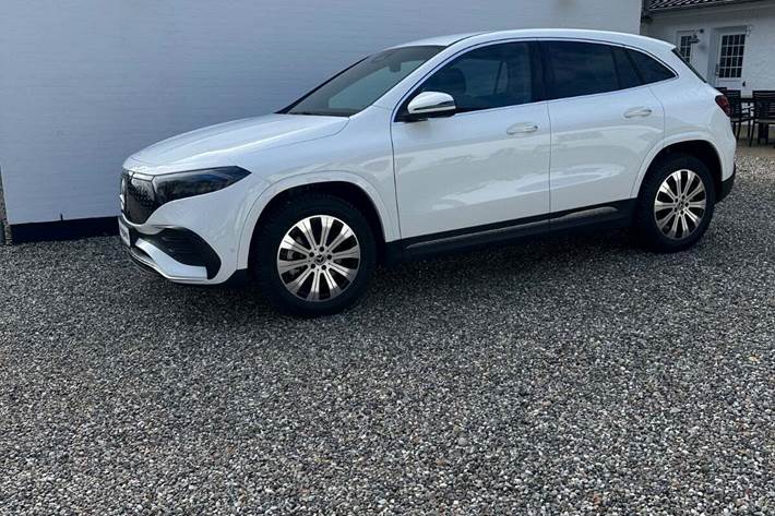 Hvid Mercedes EQA250+ fra 2025