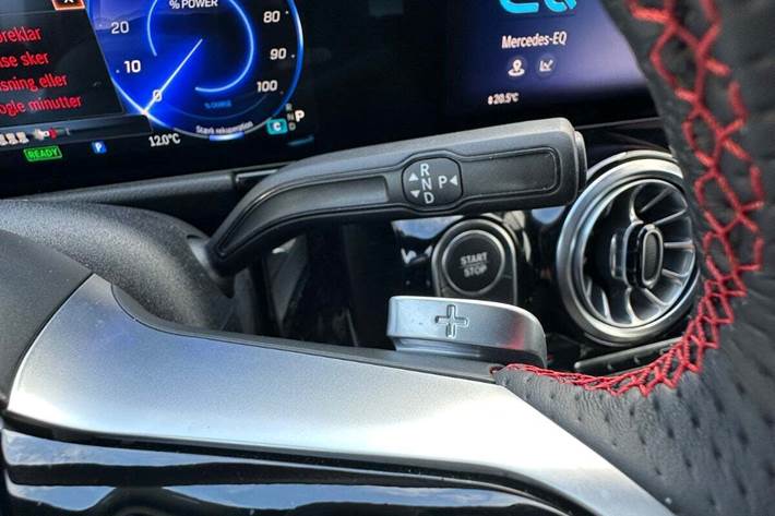 Hvid Mercedes EQA250+ fra 2025