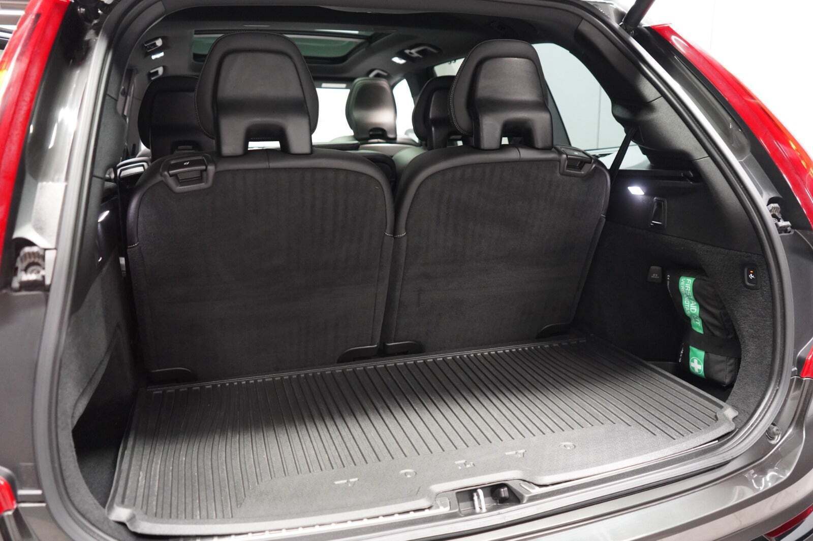 Volvo XC90 2,0 T8 ReCharge R-Design aut. AWD 7prs